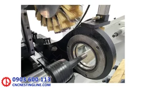 Chống tâm máy tiện gỗ chà nhám cnc nạp phôi tự động | cncnestingline