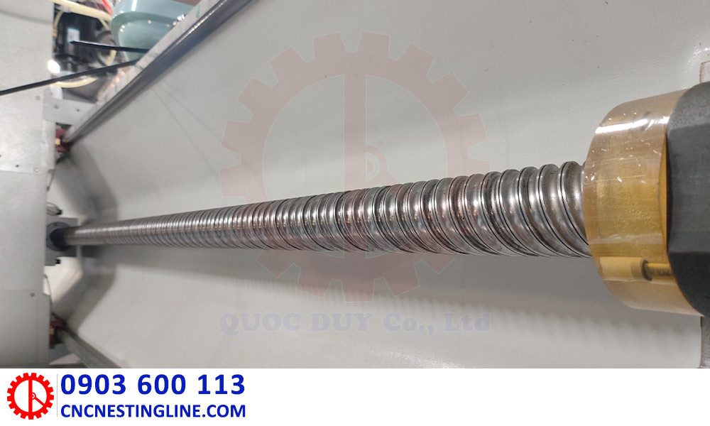 truc-vit-me-may-cnc-5-truc-tai-nang-thay-dao Trục vít me máy CNc 5 trục tải nặng thay dao