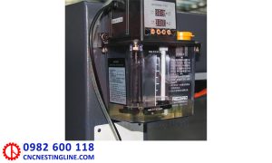 Bơm dầu máy khoan phay rãnh lamello CNC