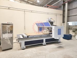 Máy CNC thay dao tự động rulo tì phôi - Tây Nguyên