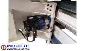 Động cơ servo trục X cưa lọng CNC