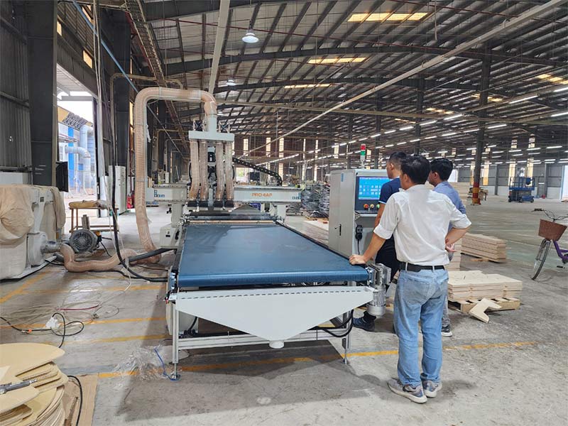 Máy gia công CNC 4 đầu Bắc Ninh