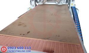 Bàn làm việc máy CNC 4 đầu cắt ván