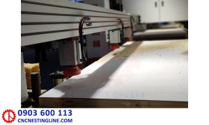 Ben kẹp máy CNC khoan ổ khóa bản lề | Quốc Duy