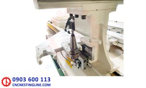 Cụm thay dao máy CNC đục bản lề tự động
