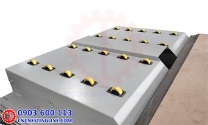 Bàn con lăn hỗ trợ đưa phôi máy CNC 1 đầu 12 dao
