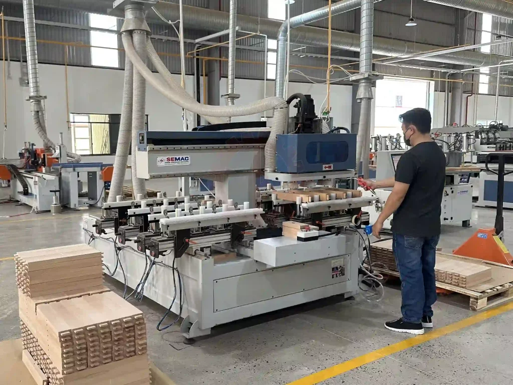Máy đục mộng âm CNC 4 đầu 2 bàn làm việc